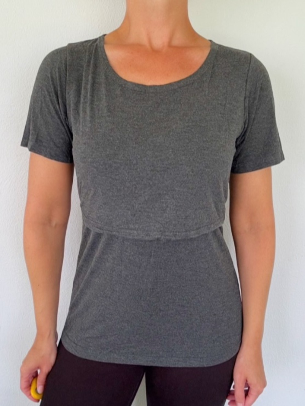 Smallshow nursing dark gray layered short sleeve stretch tee size small